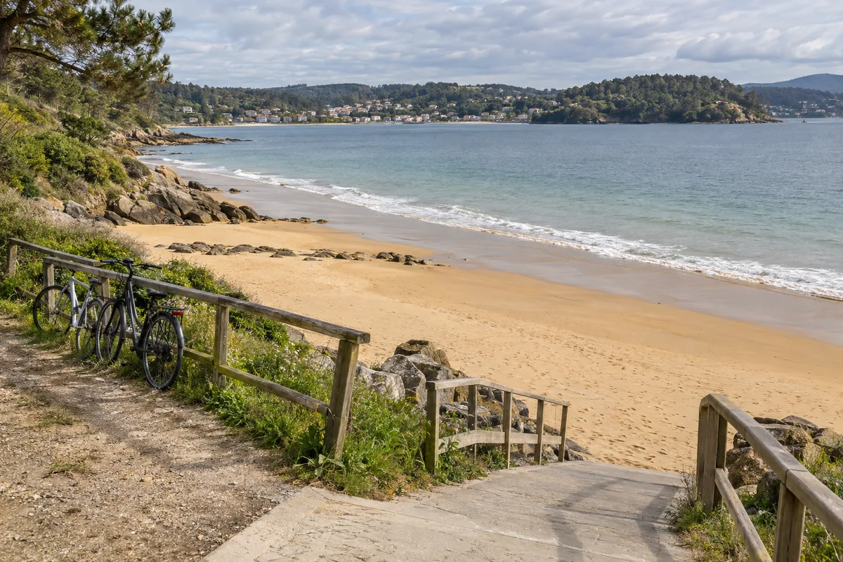 Entorno de playa para preparar una visita a O Raso